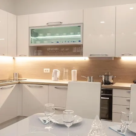 Gea Tour As Apartment